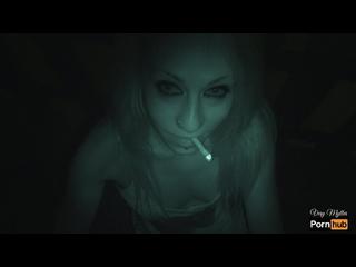 insonnia anale sesso fumante sul balcone (dialoghi italiano) 4K